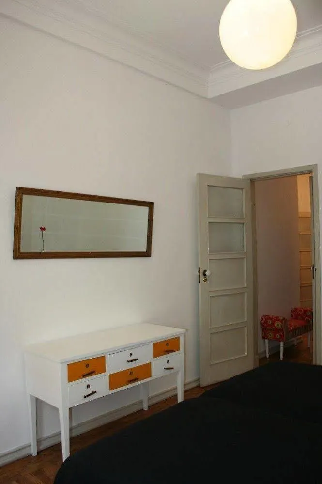 Lisboa Arte Hostel 0*, Lisbon