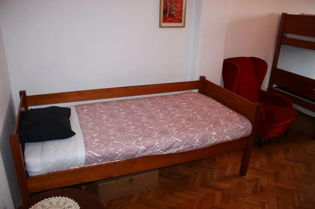 Lisboa Arte Hostel  Лиссабон